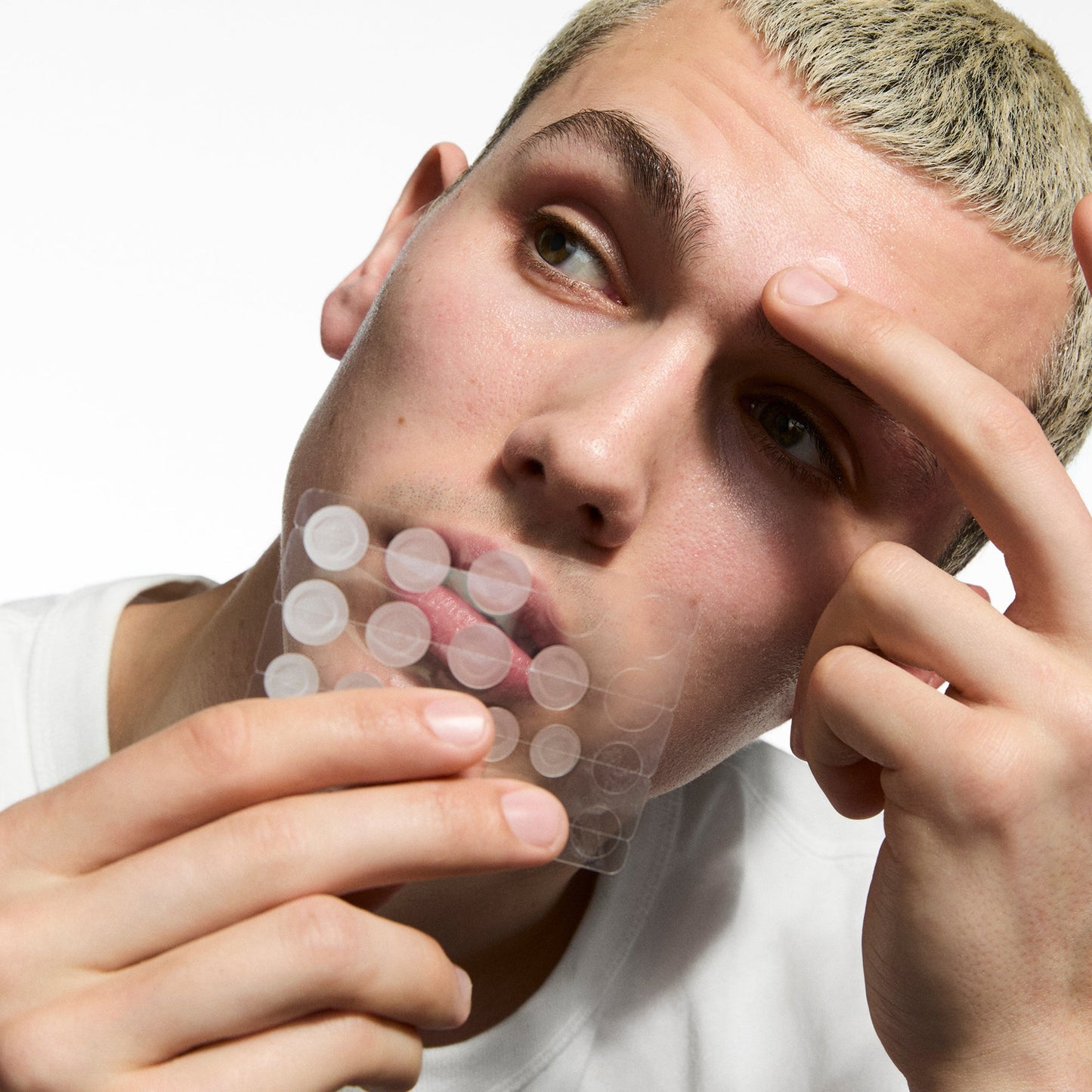 hydrocolloid-invisible-pimple-patches-pack-of-44-s5 Omega50_Model_2000x2000_311dd3aa-5927-42bf-b822-980642278f21.jpg