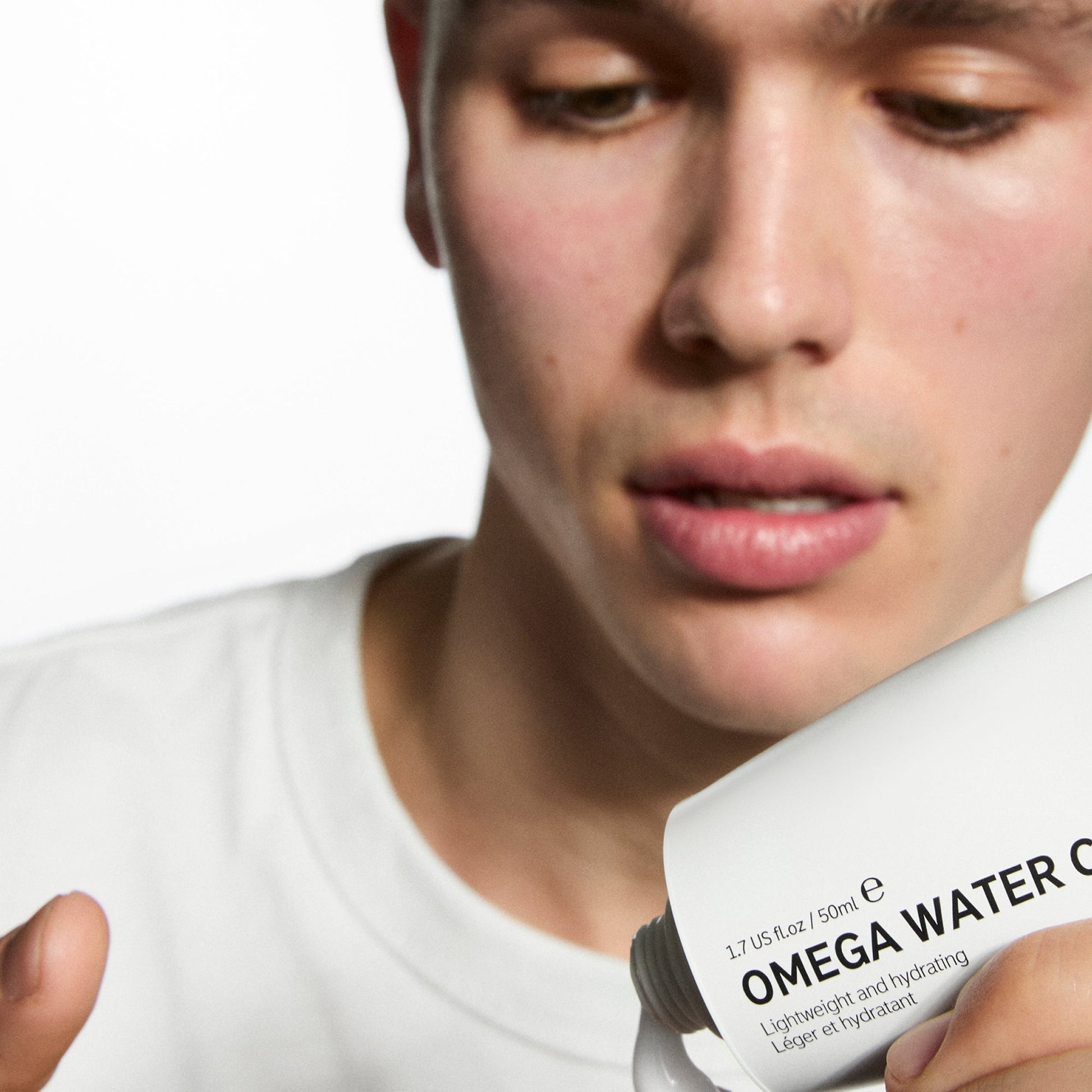 supersize-omega-water-cream-100ml-n2 Omega100_Model_2000x2000_62065fcd-8c1b-4831-aefc-6f05325600fd.jpg