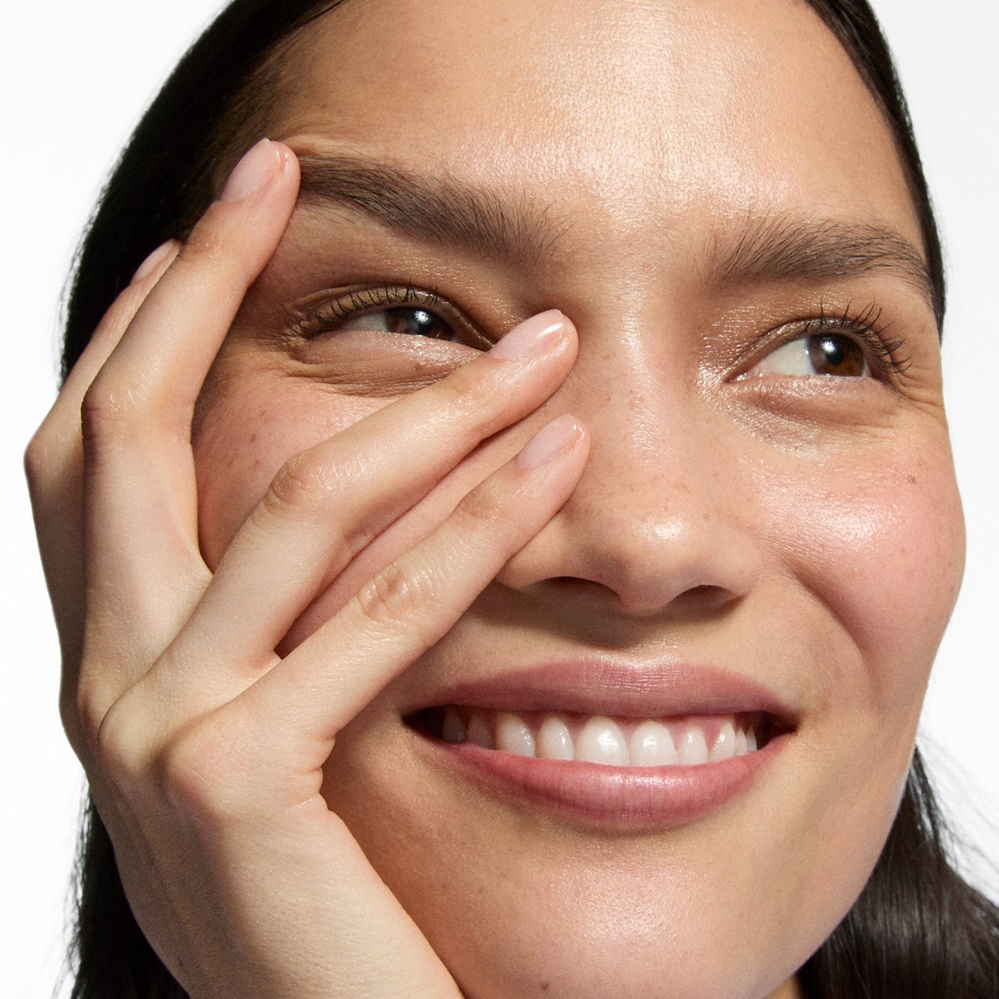 hydro-surge-dewy-face-mist-duo-l9 Omega50_Model_2000x2000-1_3445dd8f-e76c-42a0-b3ad-1d9a4cba4df0.jpg